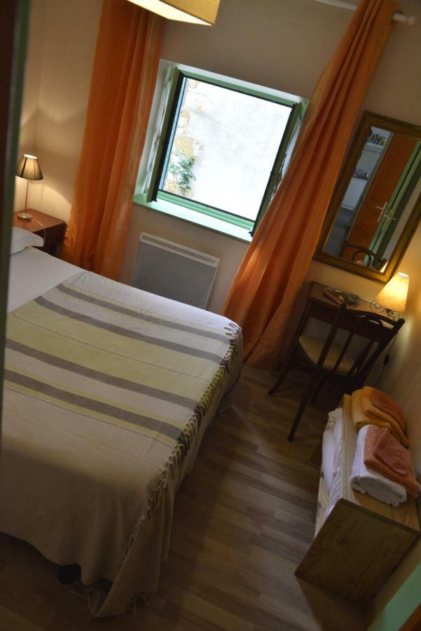 Saint Sauveur Bed & Breakfast Herisson Exterior photo