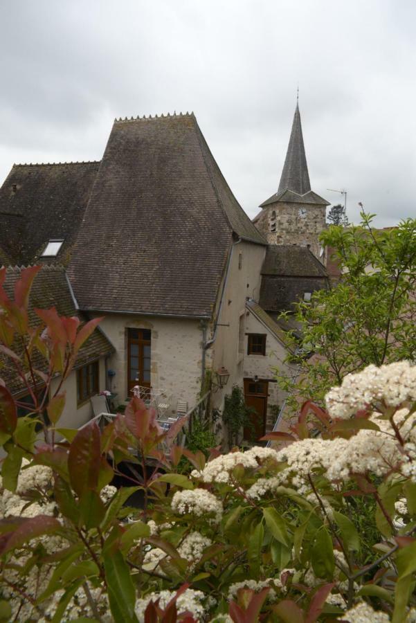 Saint Sauveur Bed & Breakfast Herisson Exterior photo