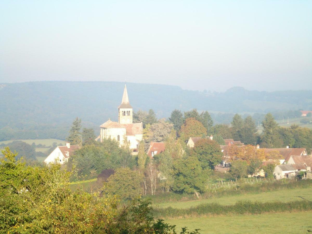 Saint Sauveur Bed & Breakfast Herisson Exterior photo